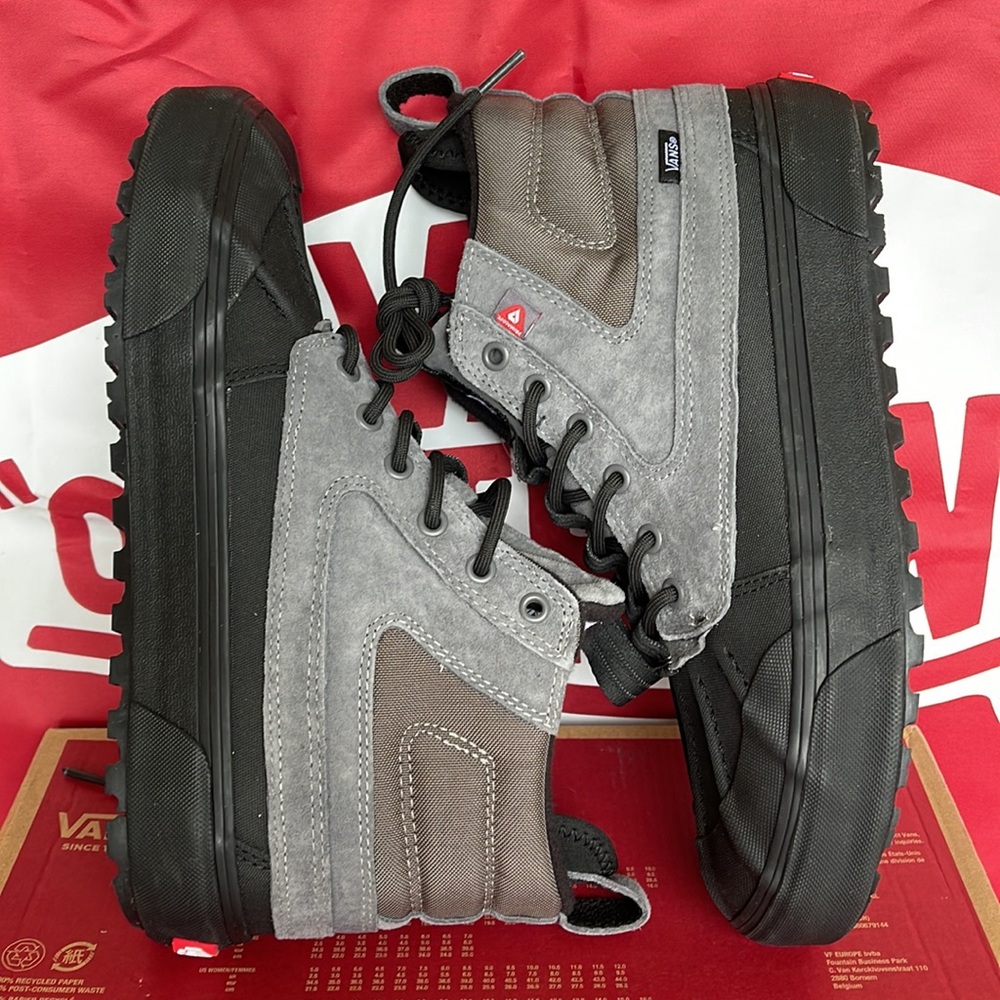 Vans Men’s Sk8-Hi Del Pat
Pewter/Black
VN0A5JMNPBQ
 boots - Picture 12 of 16